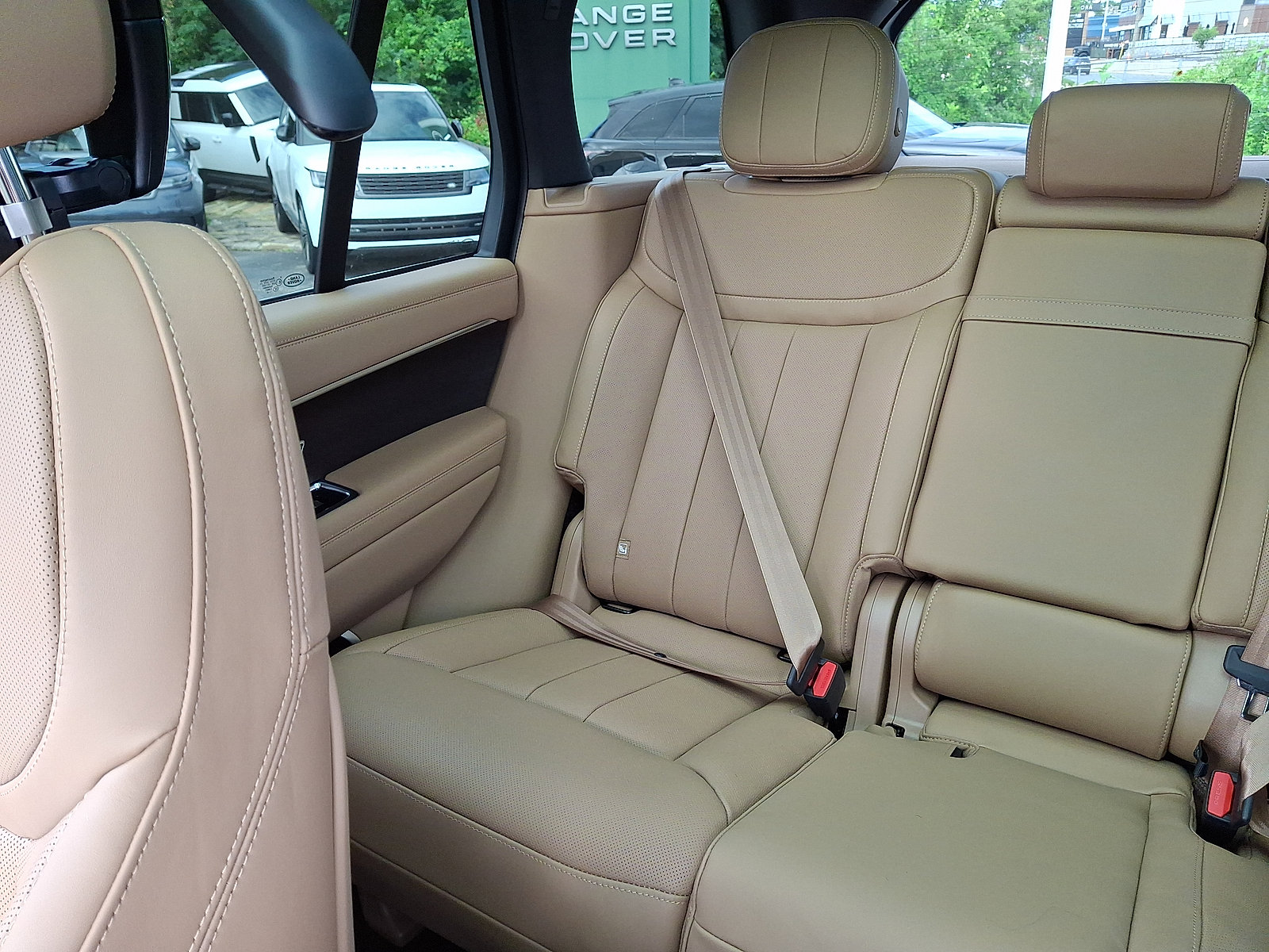 New 2026 Land Rover Range Rover SE AWD/4WD image 14