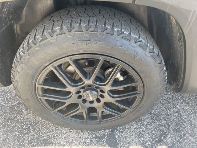Used 2021 Jeep Renegade Latitude w/ Sun & Sound Group FWD image 22