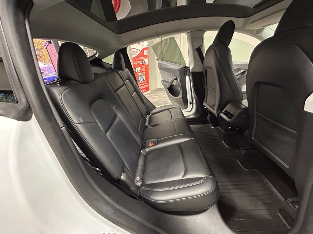 Used 2021 Tesla Model Y Long Range AWD/4WD image 47