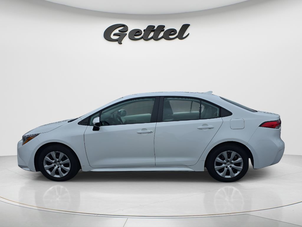 Used 2024 Toyota Corolla LE image 7