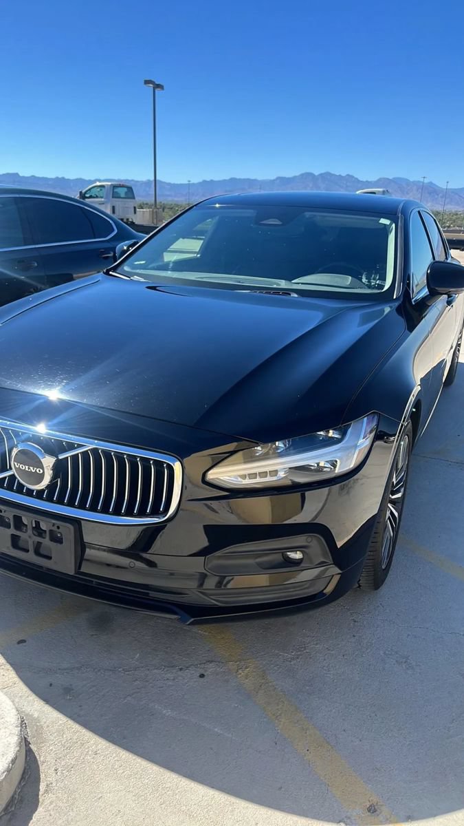 Used 2022 Volvo S90 B6 Momentum