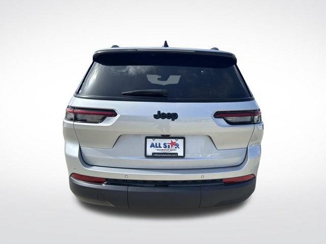 Used 2023 Jeep Grand Cherokee L Laredo RWD image 9