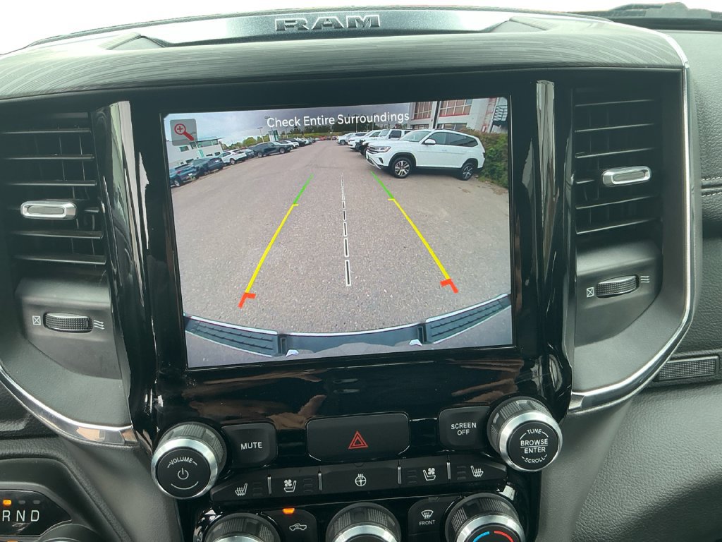 Used 2024 RAM 1500 Laramie AWD/4WD image 19