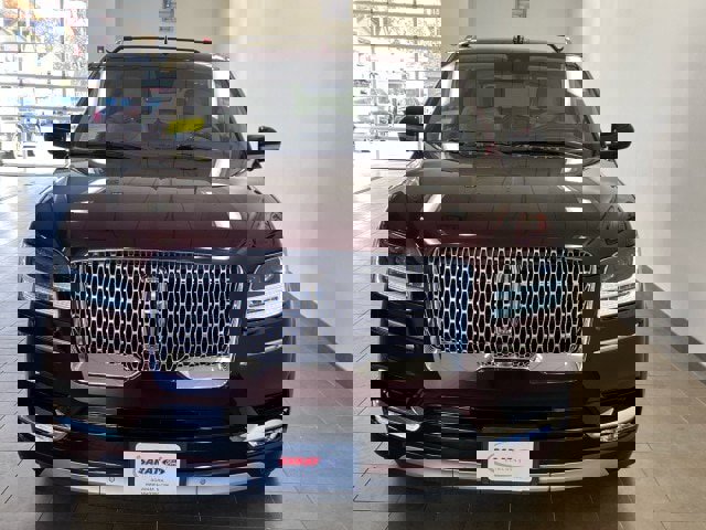 Used 2019 Lincoln Navigator Reserve image 3