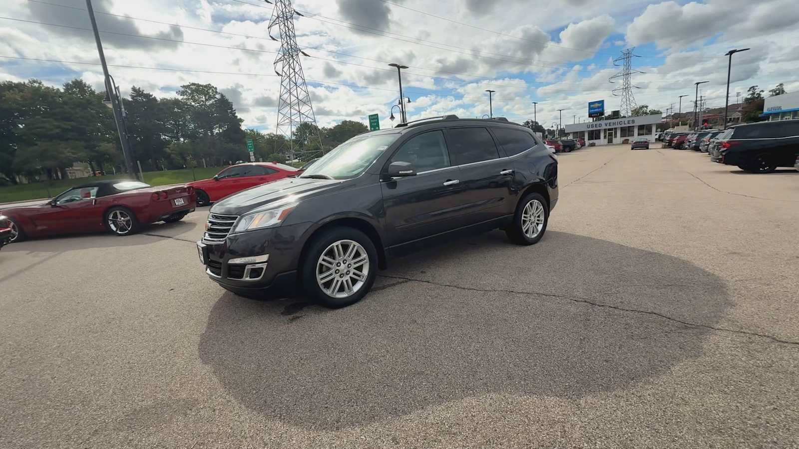 Used 2015 Chevrolet Traverse LT w/ Style and Technology Package FWD image 4