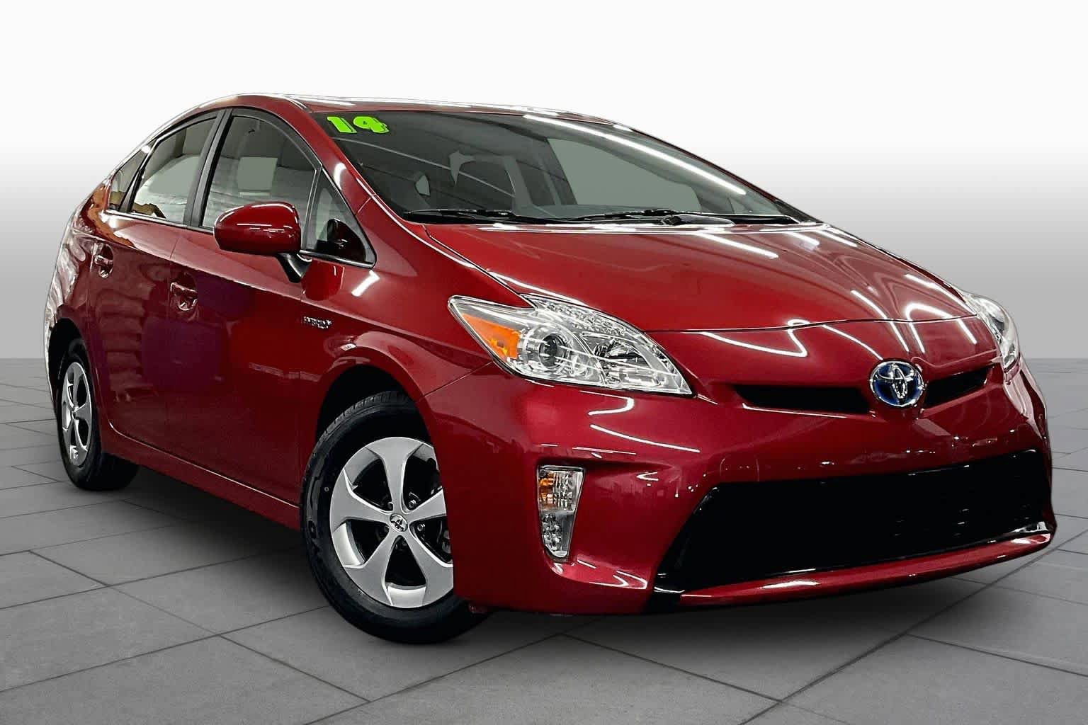 Used 2014 Toyota Prius Two image 2