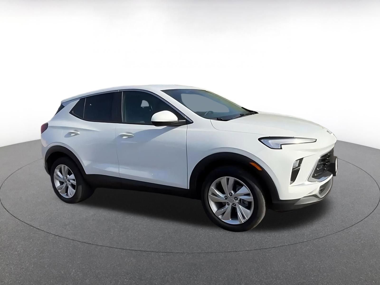 Used 2025 Buick Encore GX Preferred image 2