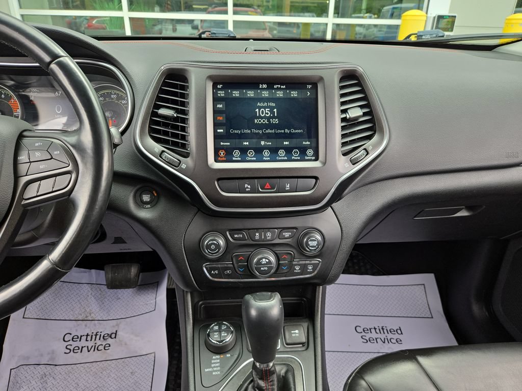 Used 2021 Jeep Cherokee Trailhawk w/ Trailer Tow Group AWD/4WD image 22