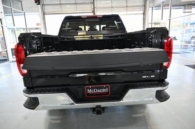 New 2026 GMC Sierra 1500 SLE w/ Preferred Package image 7