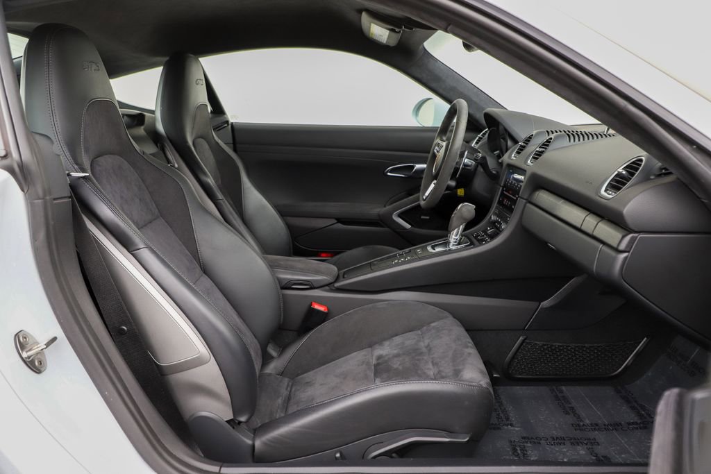 Used 2018 Porsche 718 Cayman GTS image 40