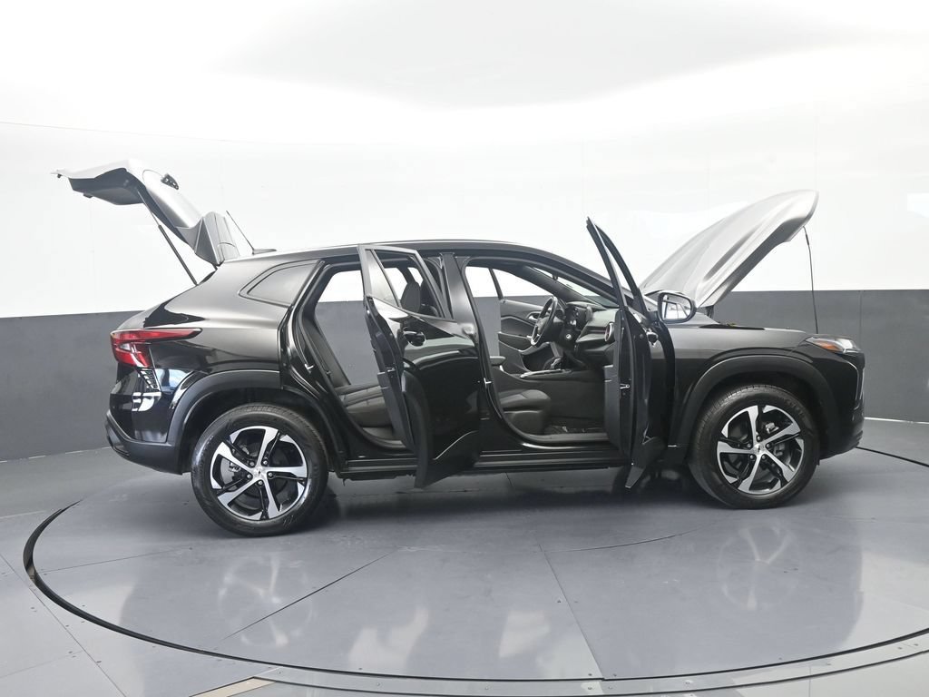 Used 2025 Chevrolet Trax RS w/ Driver Confidence Package FWD image 67