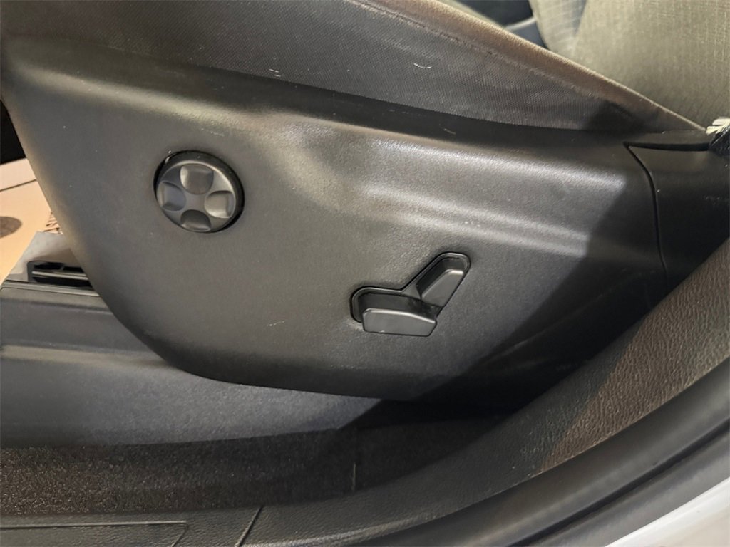 Used 2020 Jeep Grand Cherokee Laredo image 13