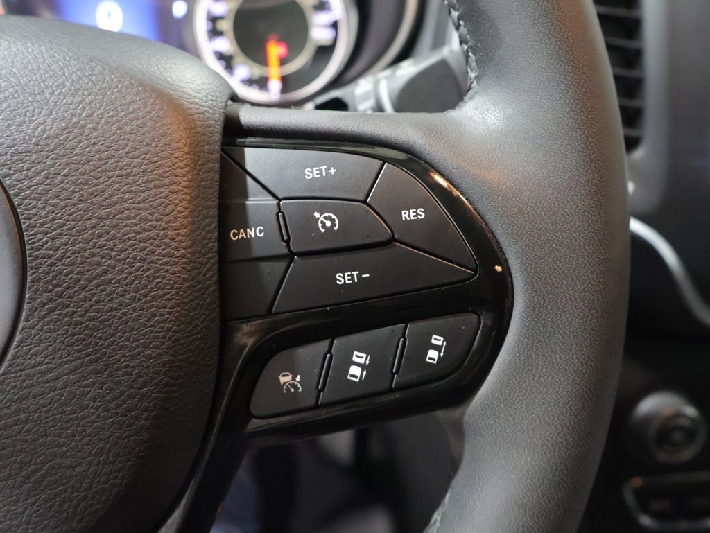 Used 2023 Jeep Cherokee Altitude Lux AWD/4WD image 41