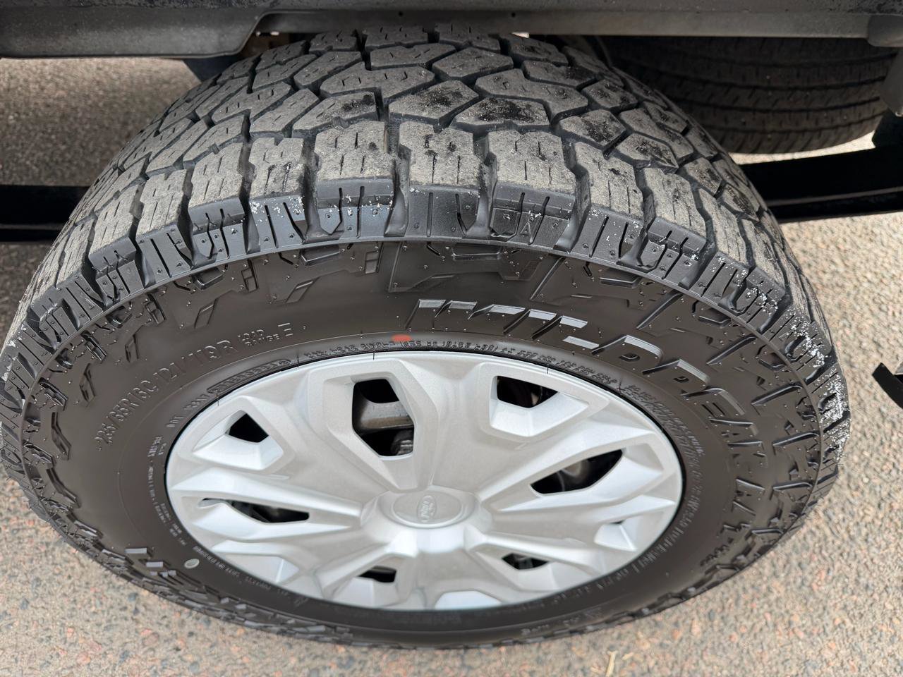 Used 2017 Ford Transit 250 148 Medium Roof w/ Premium Package image 35