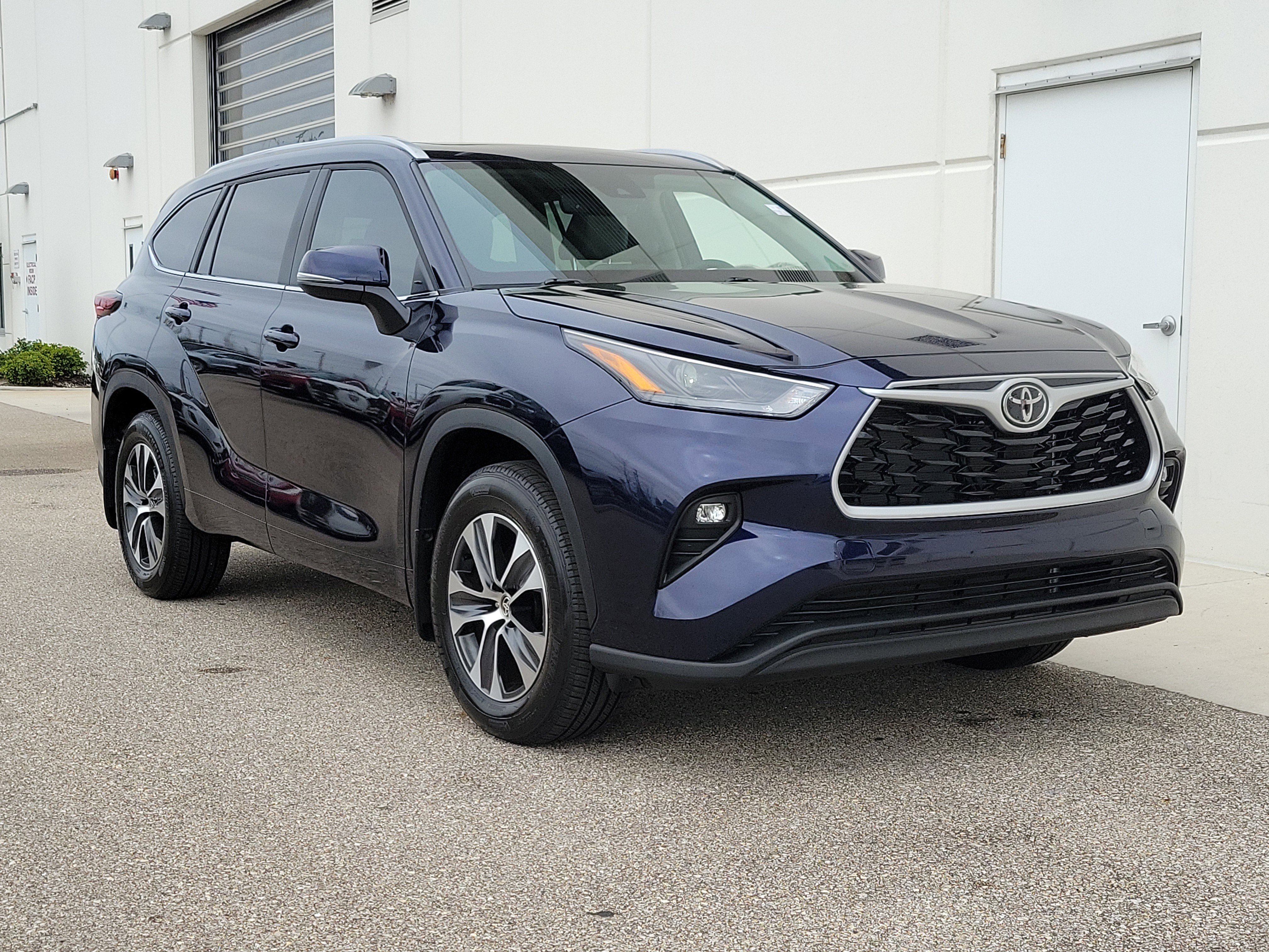 Used 2026 Toyota Highlander XLE image 33