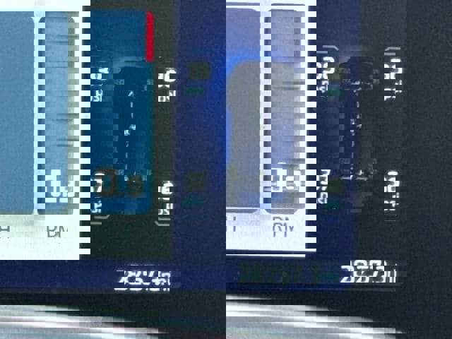 Used 2024 Ford Bronco Everglades image 16