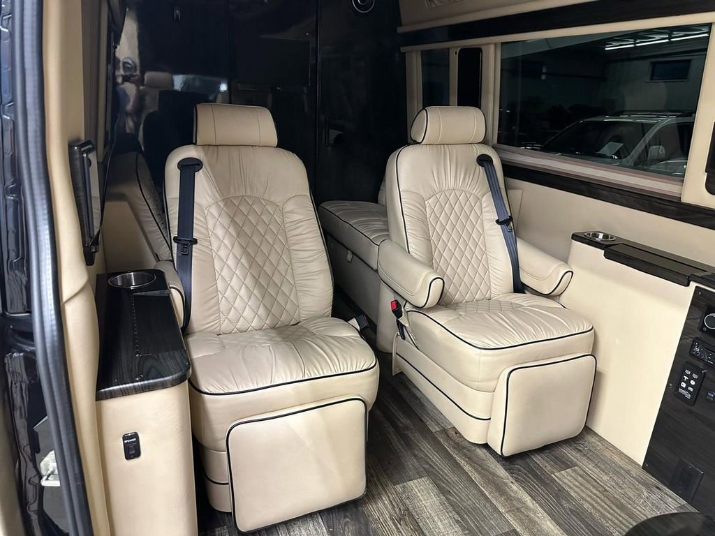 Used 2019 Mercedes-Benz Sprinter 3500 image 6