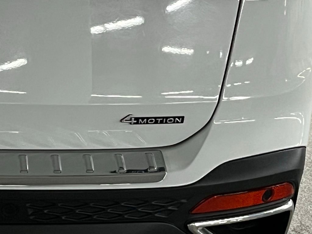 Used 2023 Volkswagen Taos SEL image 36