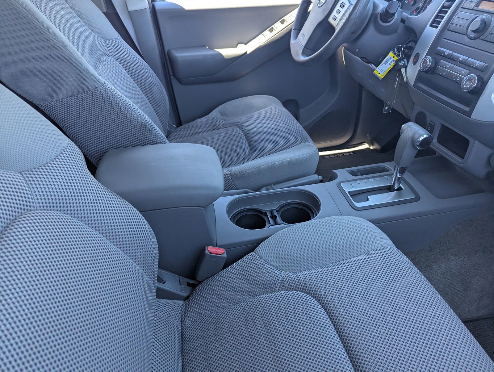 Used 2011 Nissan Frontier SV RWD image 10