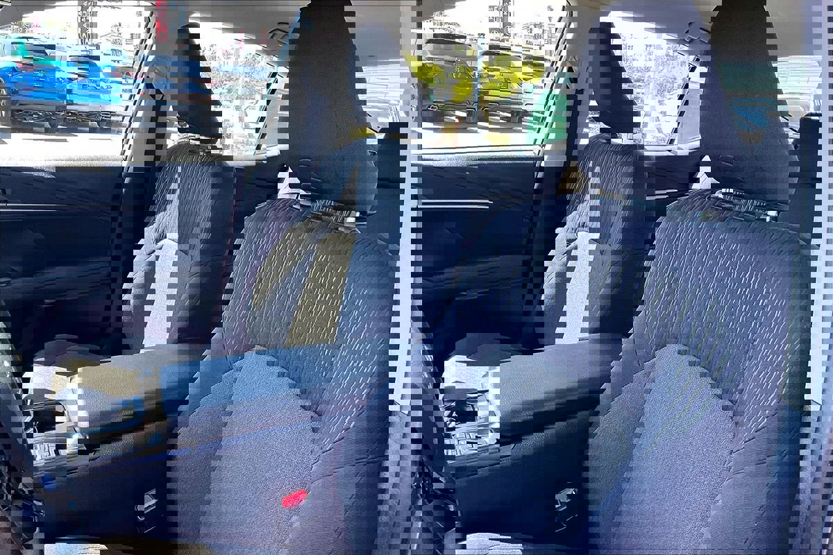 Used 2025 Toyota Camry LE image 23