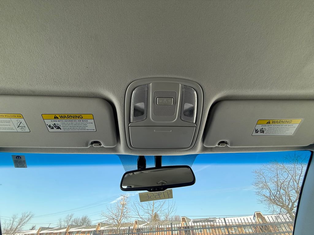 Used 2018 Kia Niro EX image 23