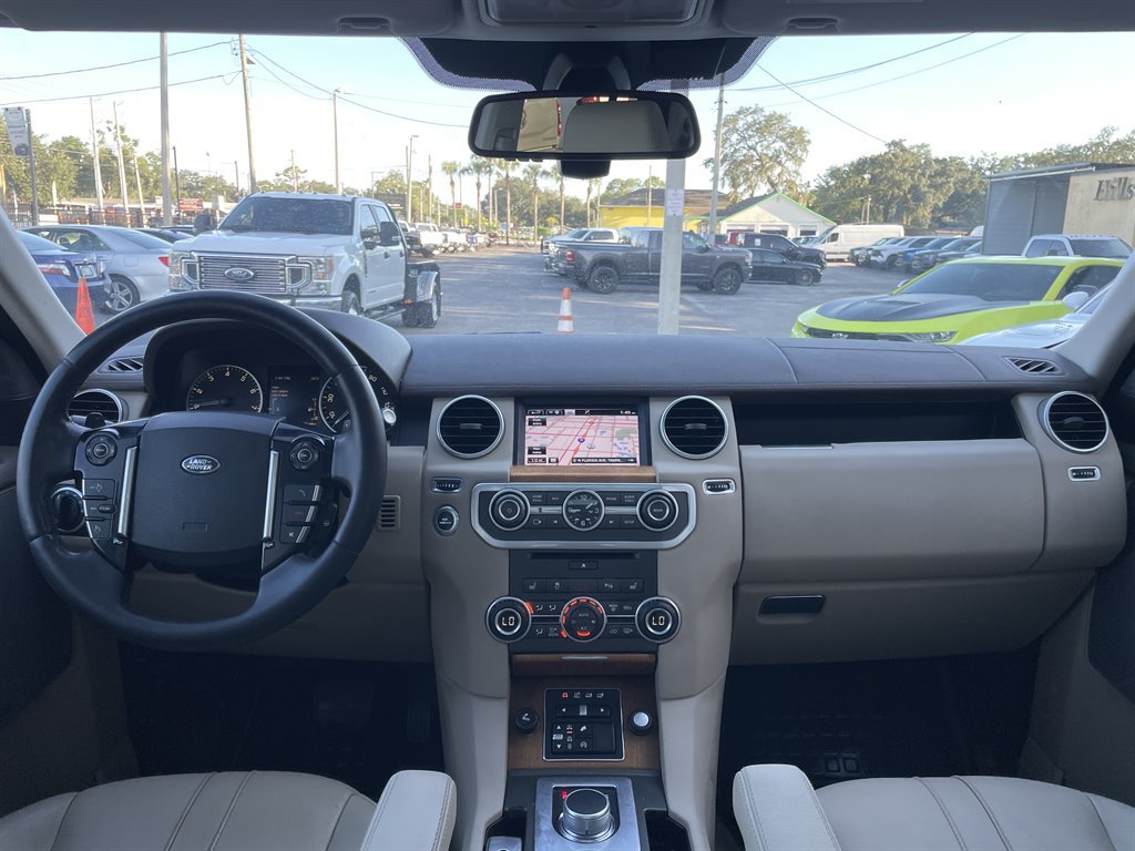 Used 2016 Land Rover LR4 HSE AWD/4WD image 5
