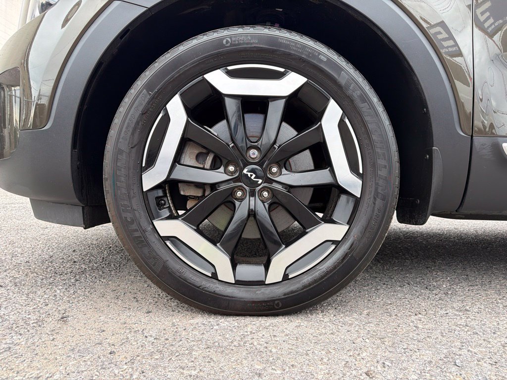 Used 2023 Kia Telluride EX AWD/4WD image 6