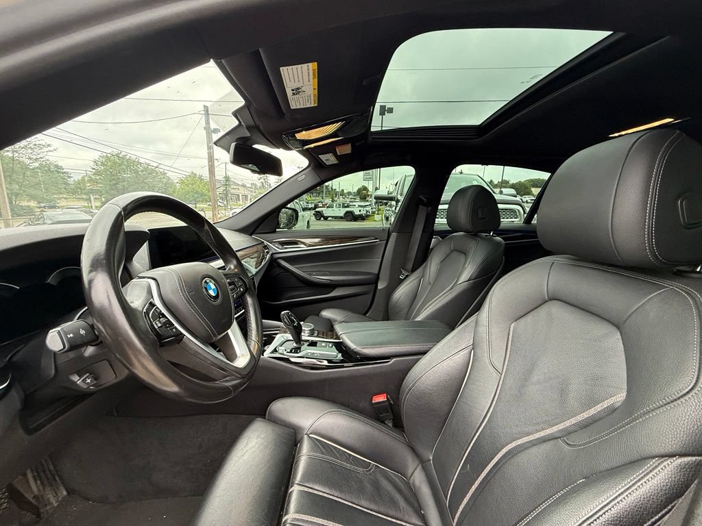 Used 2018 BMW 530e RWD image 12