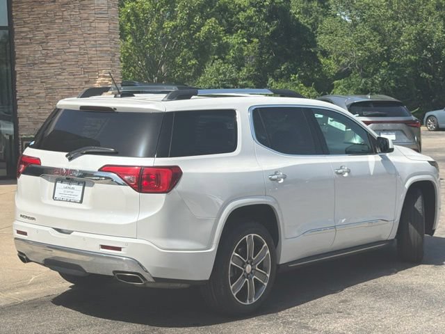 Used 2017 GMC Acadia Denali w/ Technology Package FWD image 7