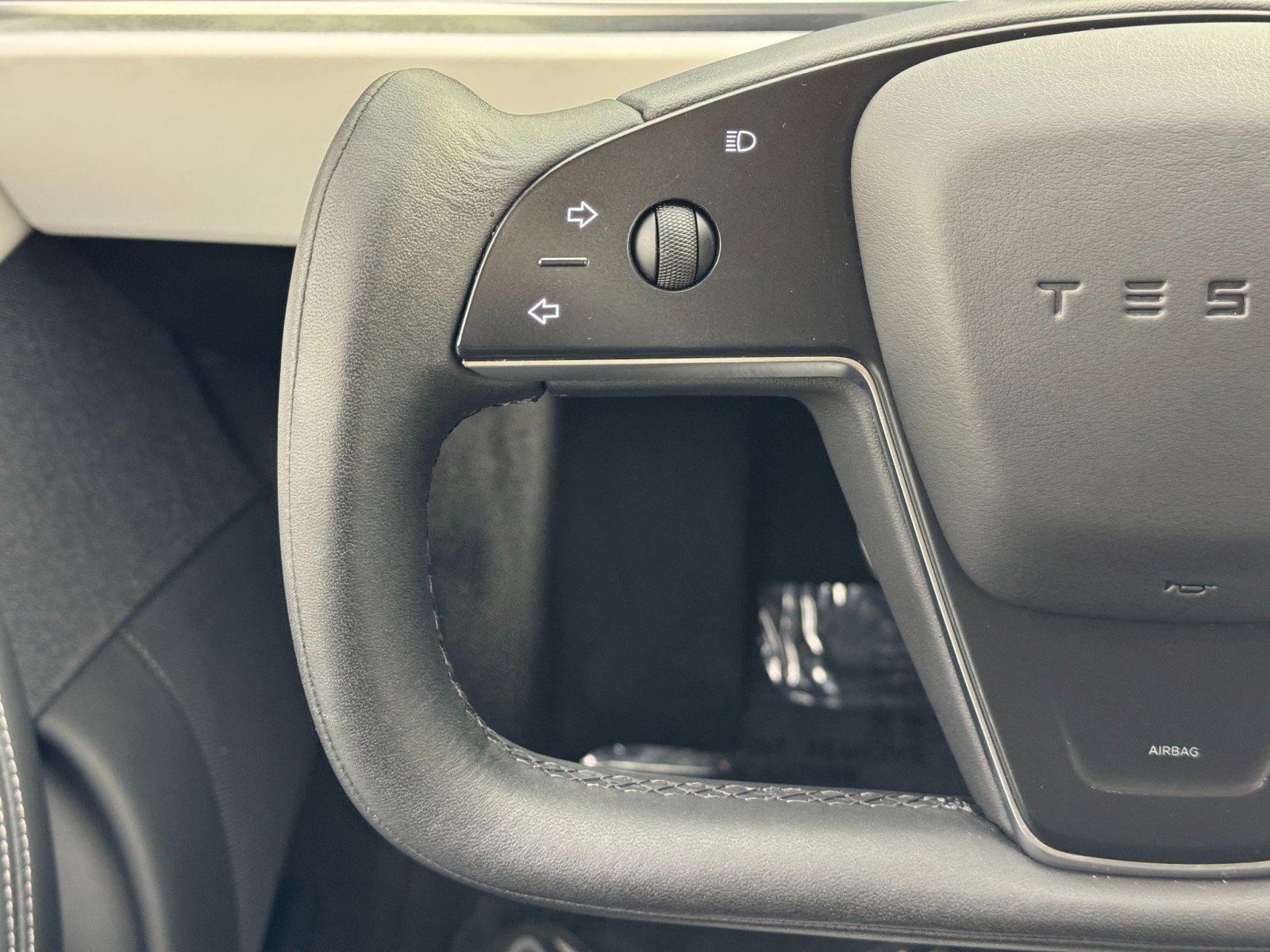 Used 2021 Tesla Model S Plaid image 19