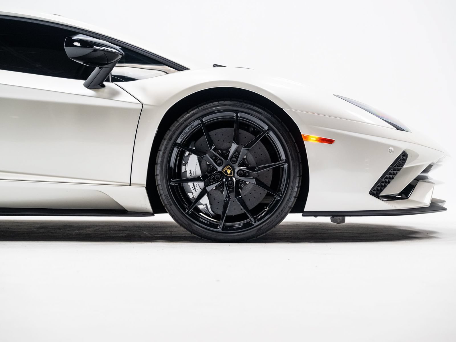 Used 2018 Lamborghini Aventador S AWD/4WD image 14