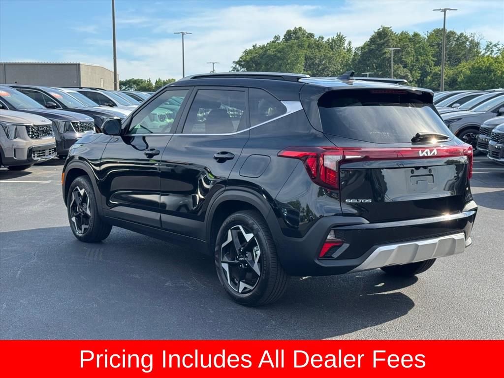 Certified 2025 Kia Seltos EX w/ EX Sunroof Package AWD/4WD image 5