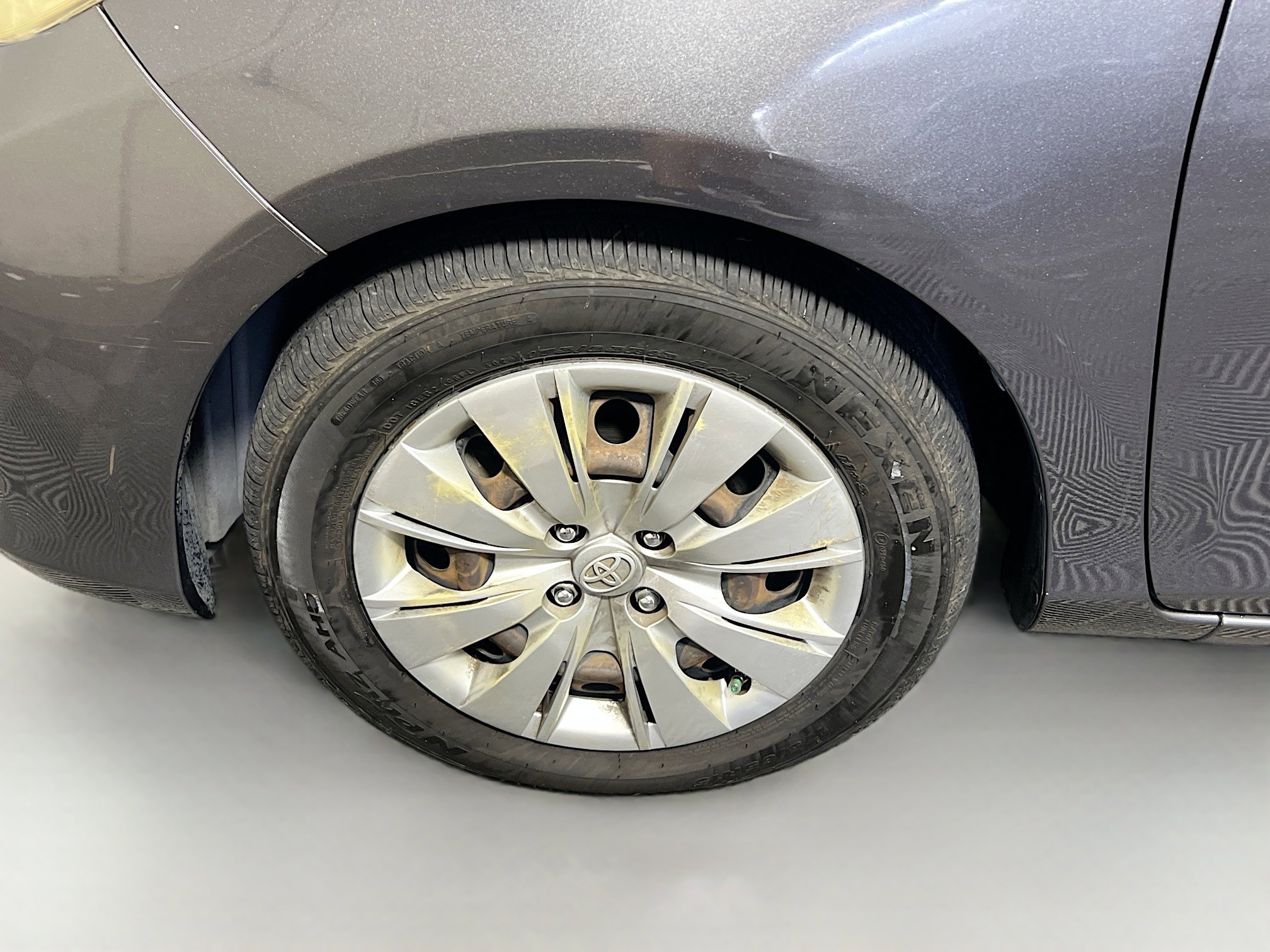 Used 2013 Toyota Yaris LE FWD image 13