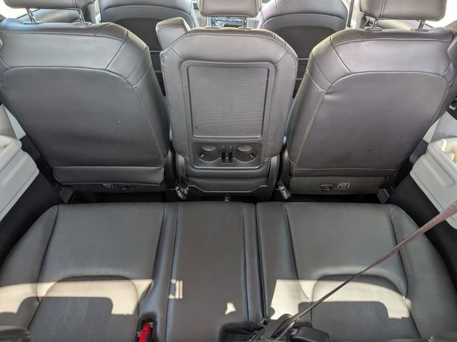 Used 2024 Kia Carnival LX image 31