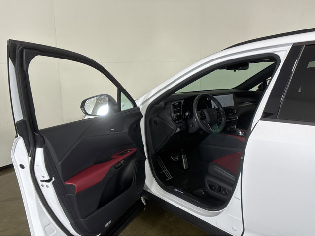 Used 2024 Lexus RX 500h F Sport w/ Convenience Package image 2