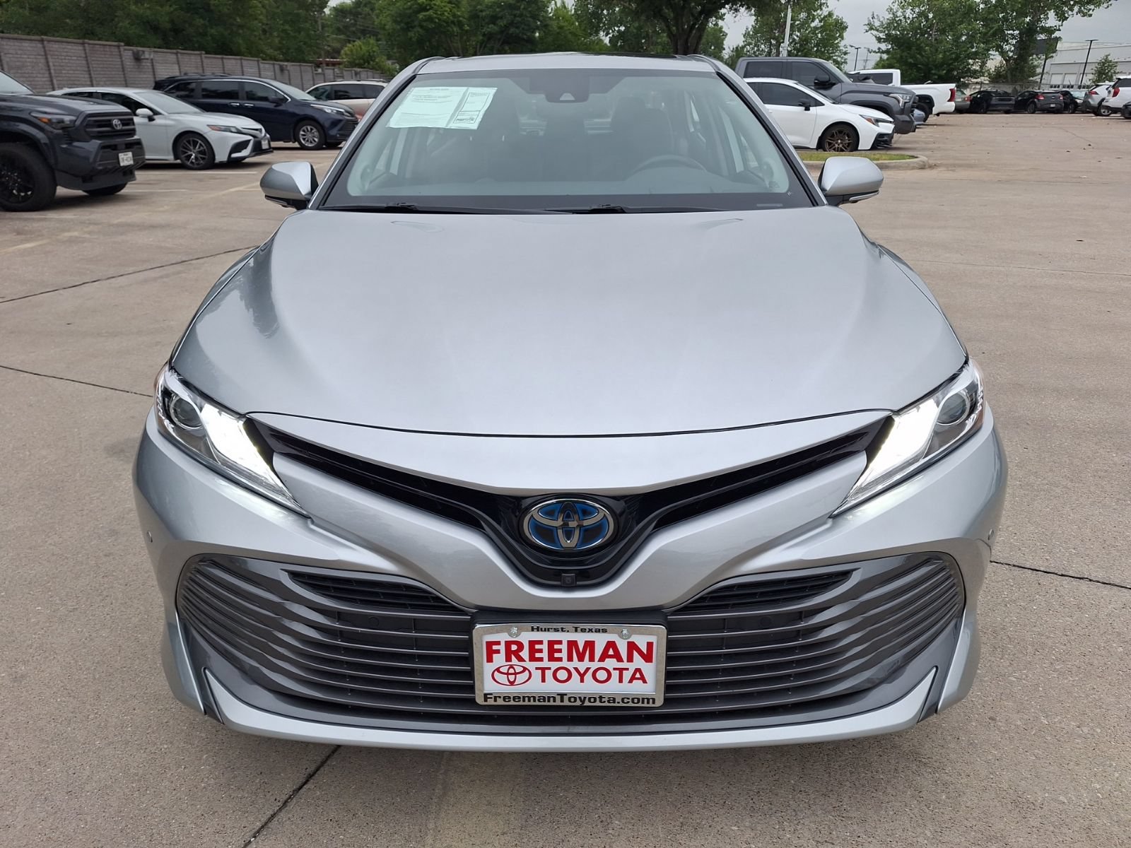 Used 2020 Toyota Camry XLE w/ Driver Assist Package FWD image 9