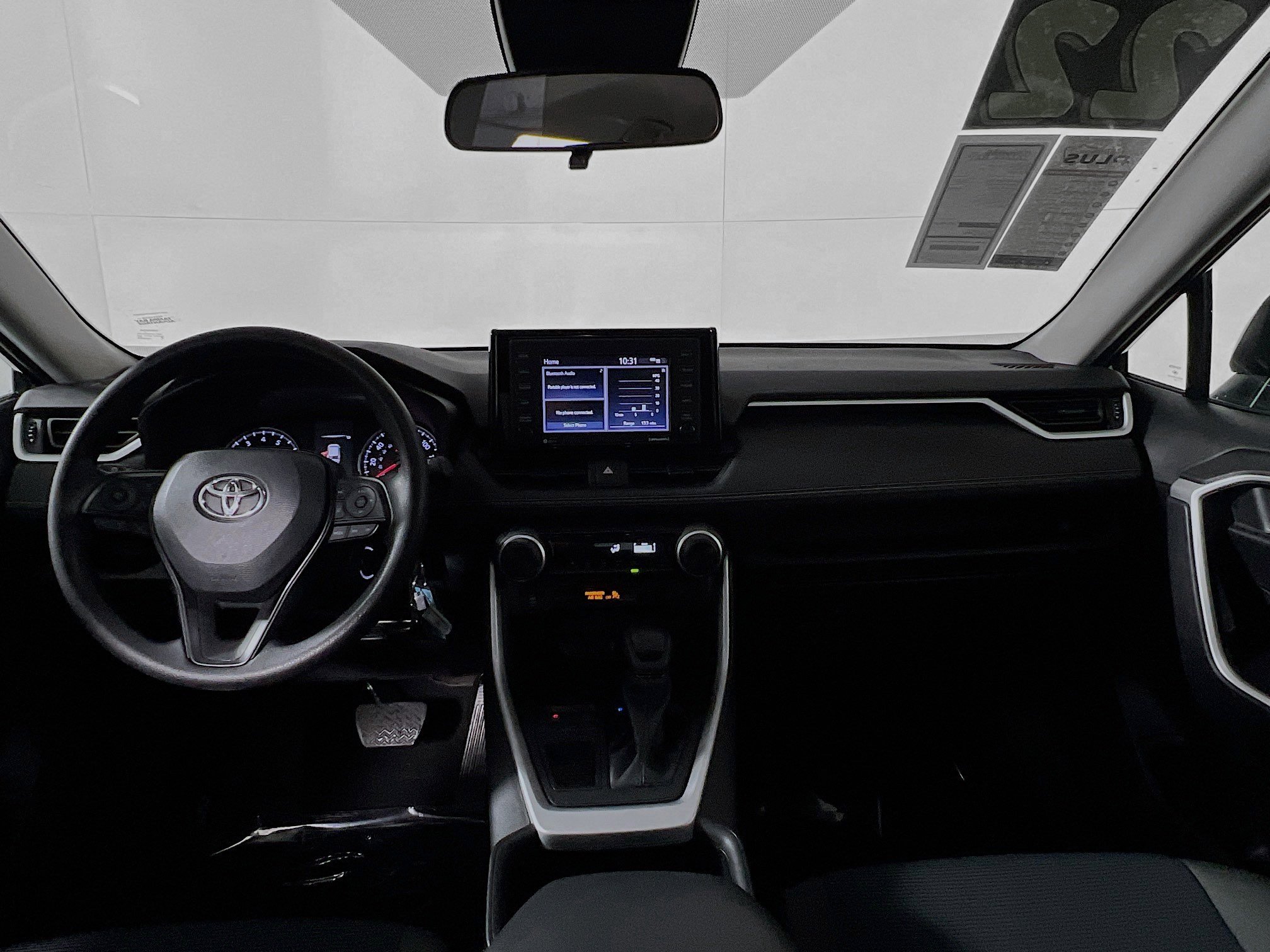 Used 2022 Toyota RAV4 LE image 29