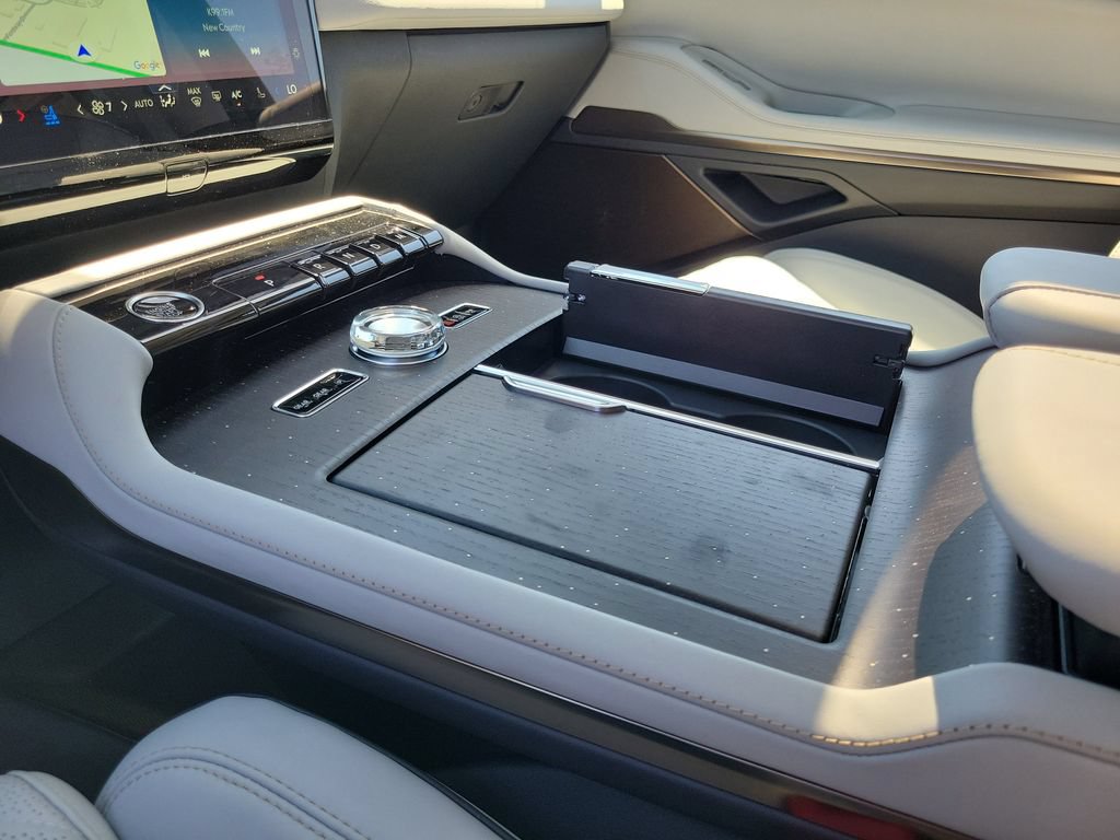 New 2026 Lincoln Navigator Black Label AWD/4WD image 29