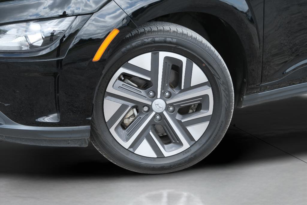 Used 2023 Hyundai Kona SE FWD image 11