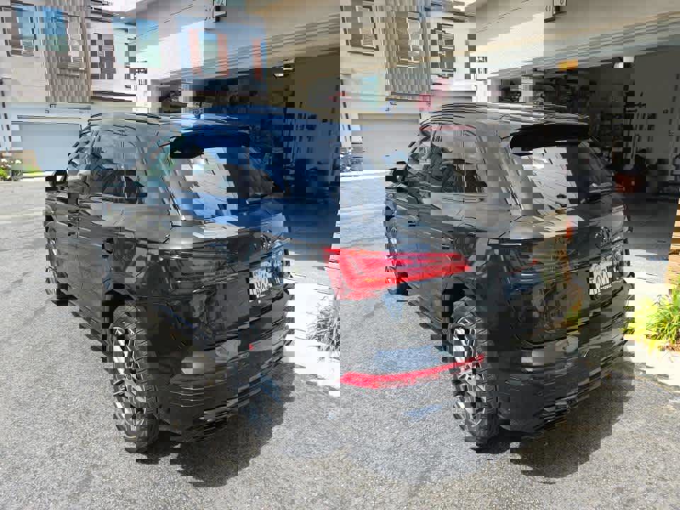 Used 2025 Audi Q5 e Premium Plus w/ Premium Plus Package image 4