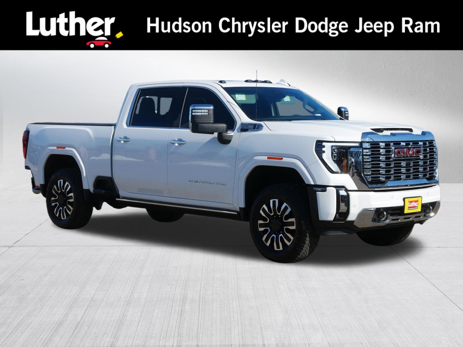 Used 2025 GMC Sierra 2500 Denali w/ Denali Reserve Package AWD/4WD image 1