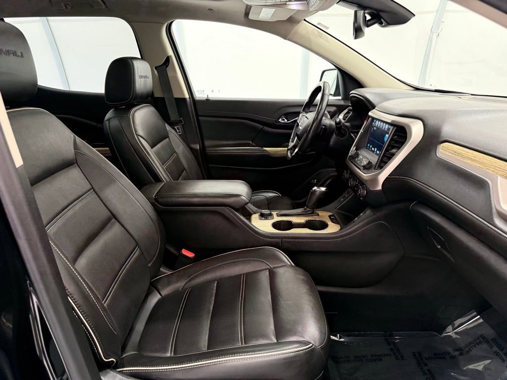Used 2019 GMC Acadia Denali w/ GMC Pro Grade Package AWD/4WD image 25
