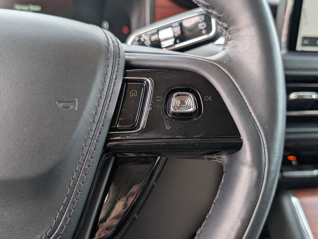 Used 2023 Lincoln Aviator Reserve w/ Equipment Group 201A AWD/4WD image 26