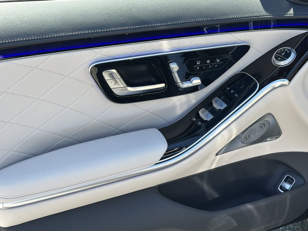 New 2026 Mercedes-Benz S 580e 4MATIC Sedan image 11