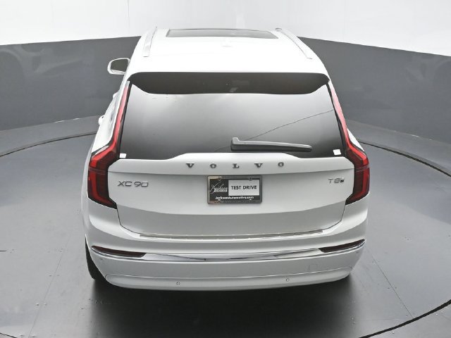Used 2026 Volvo XC90 T8 Plus w/ Protection Package Premier AWD/4WD image 47