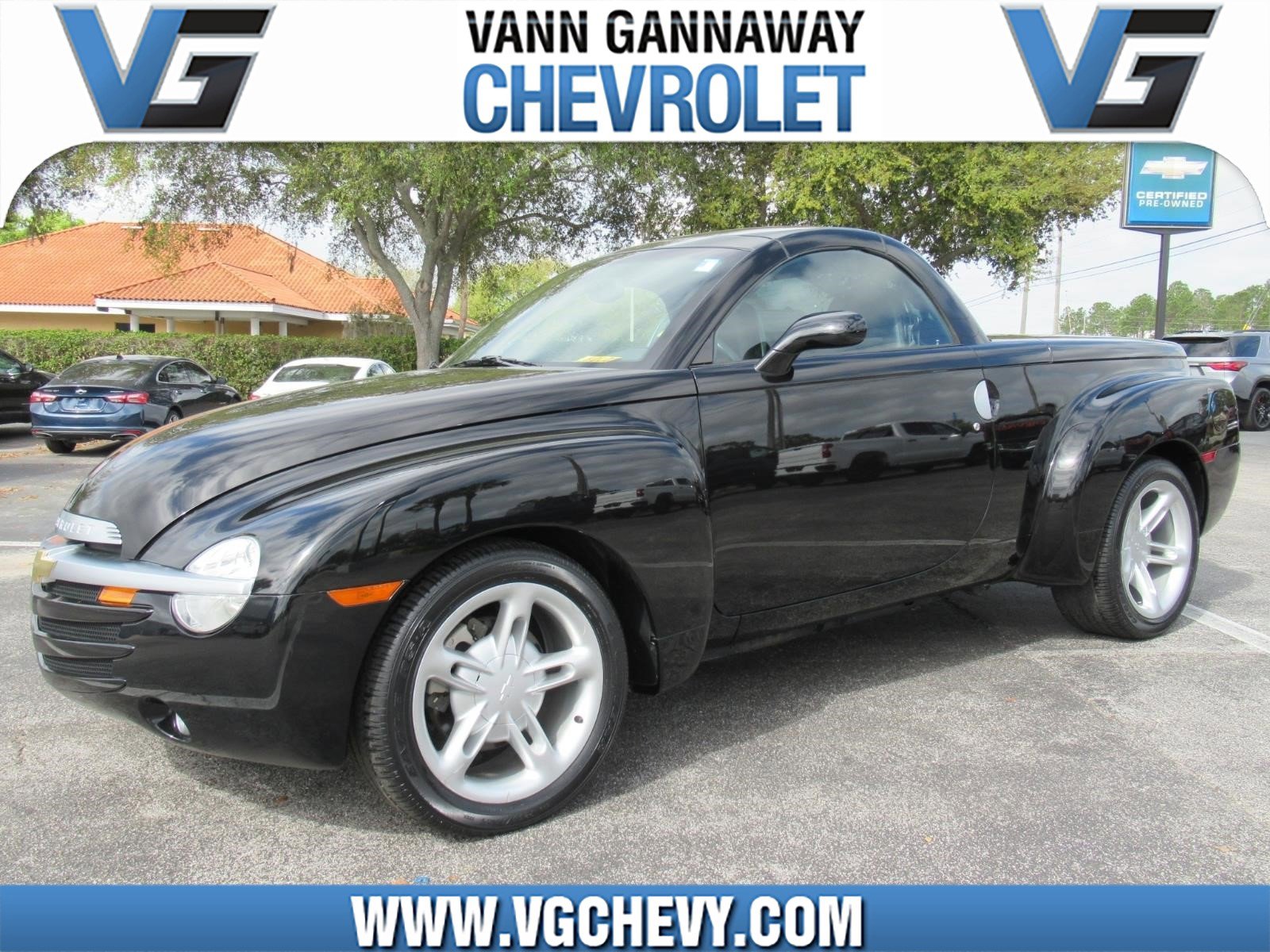 Used 2004 Chevrolet SSR w/ Preferred Equipment Group