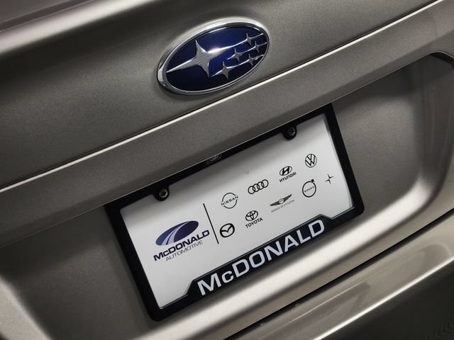 Used 2017 Subaru Legacy 2.5i Premium AWD/4WD image 9