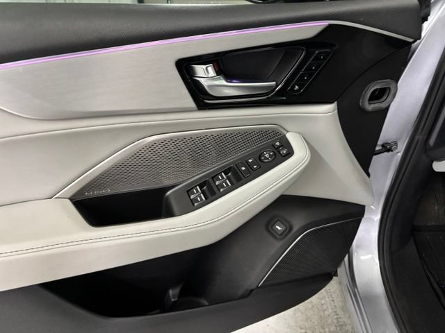 Certified 2023 Acura MDX FWD w/ Technology Package image 12