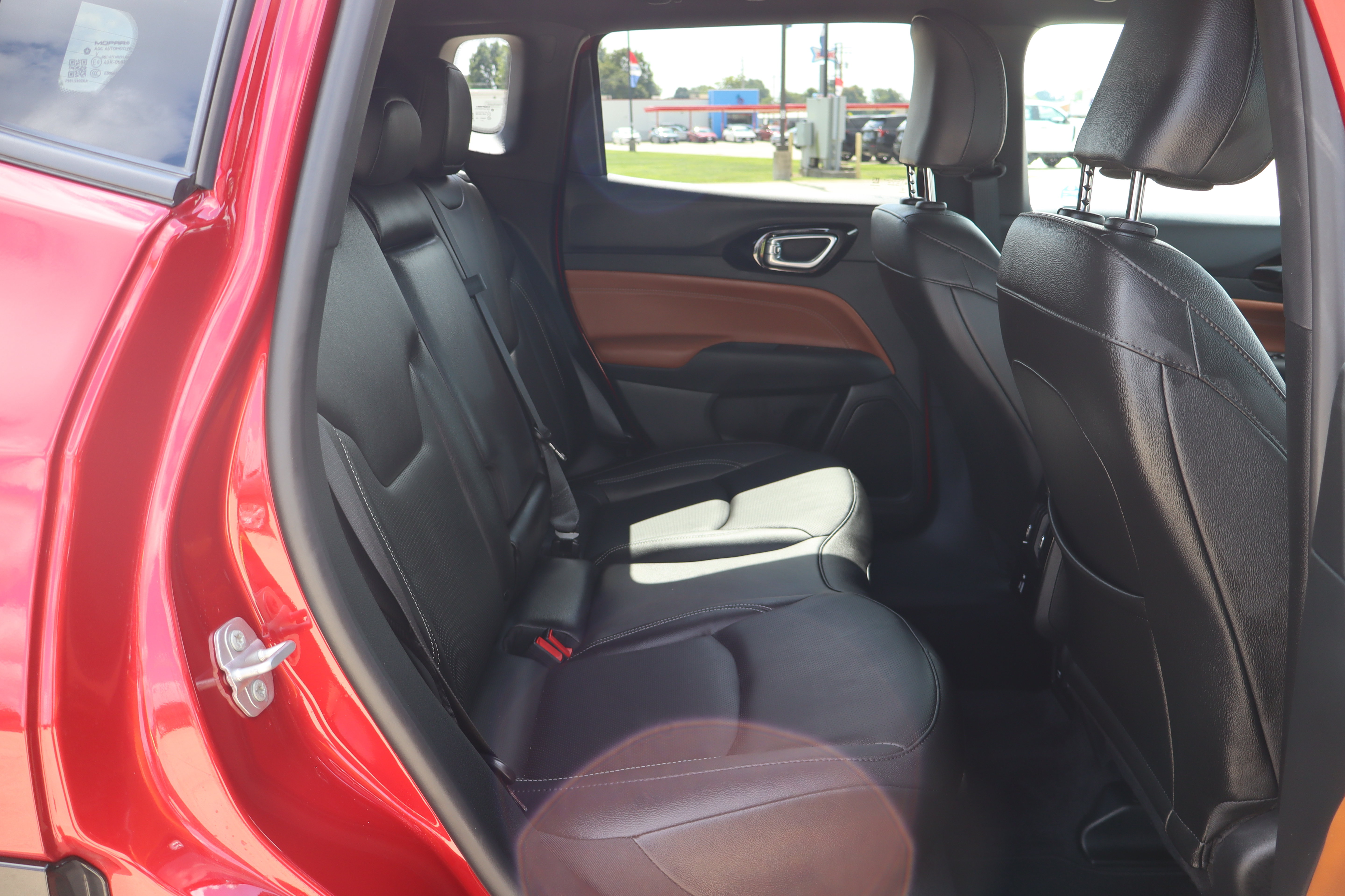 Used 2025 Jeep Compass Limited w/ Elite Group AWD/4WD image 11