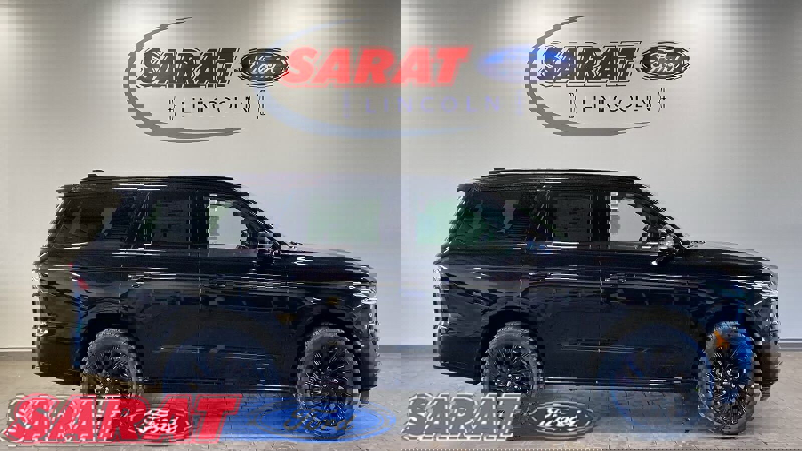 New 2026 Lincoln Navigator Reserve w/ Jet Appearance Package image 1